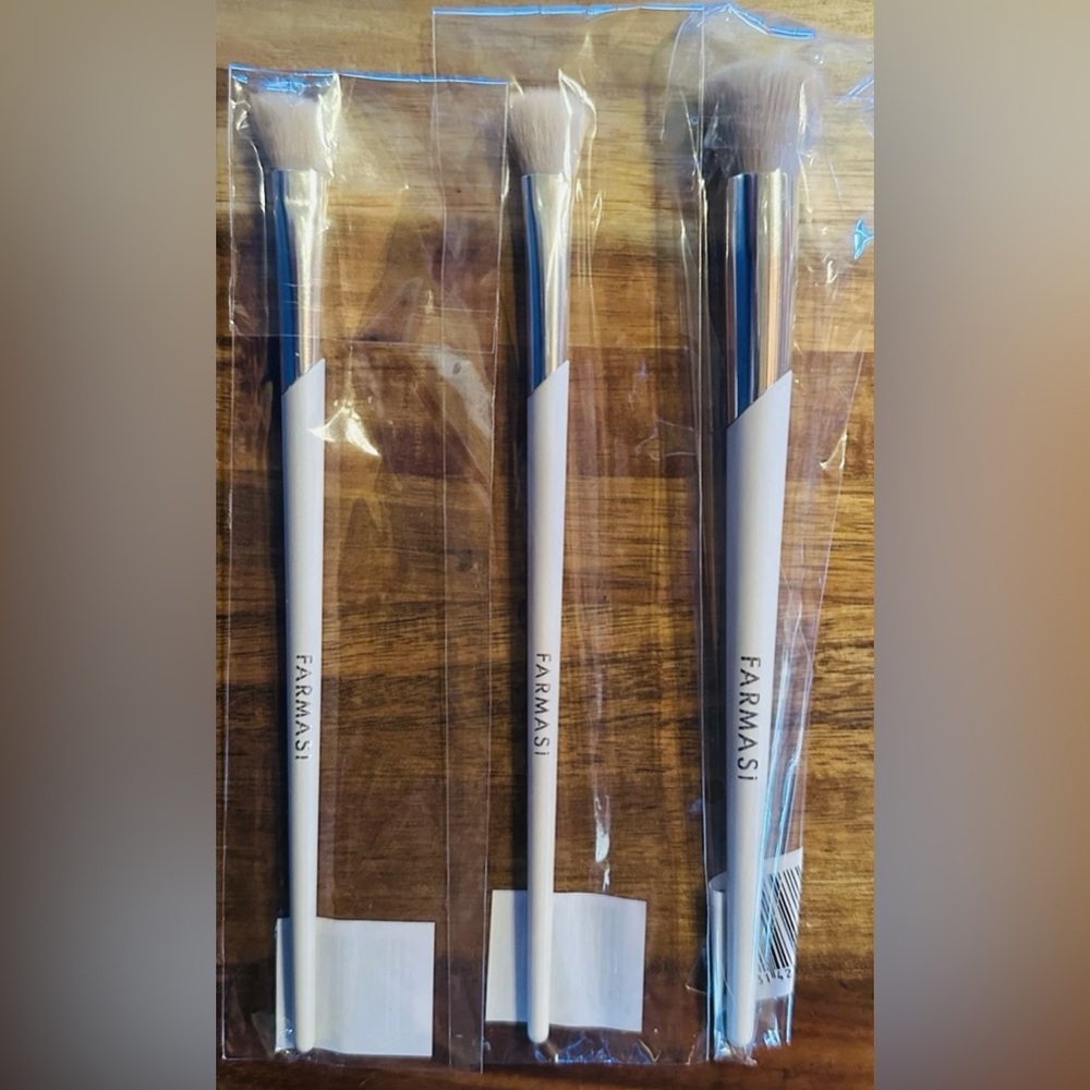 Farmasi Makeup Brush Trio